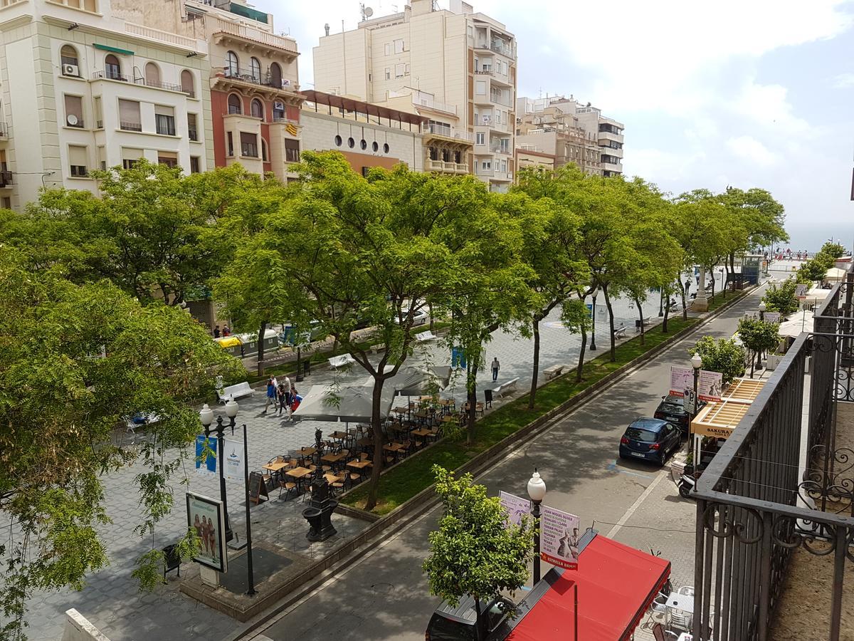 Apartsuits Tarragona Rambla Nova 24 Exterior foto